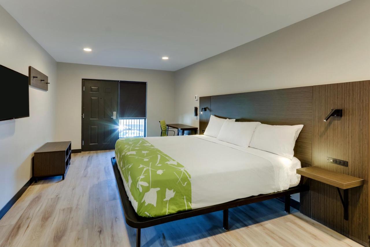 The Shamrock Hotel Cicero Bagian luar foto
